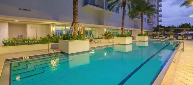 $3,512 | 591 Evernia Street, Unit A6, West Palm Beach, FL 33401