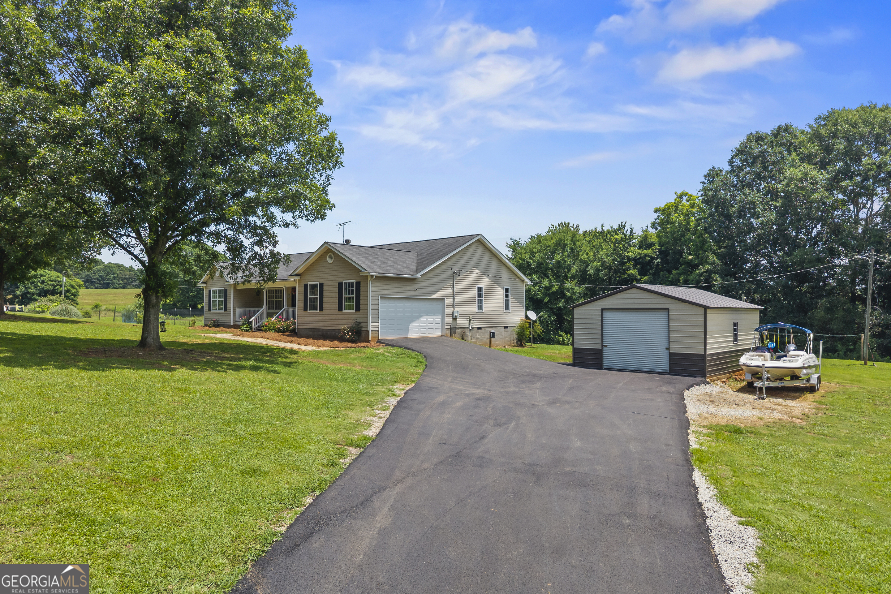 1649 Brays Lake Road Royston, GA 30662 - Photo 5 of 75