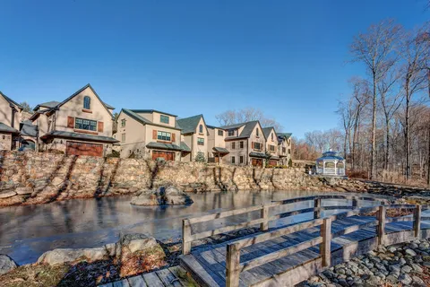 $1,800,000 | 2 Woods Way, Unit 2, Guilford, CT 06437