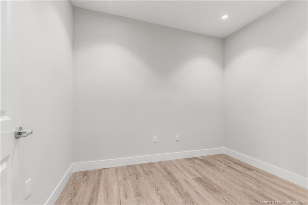 41 Southwest Seminole Street, Unit 203 Stuart, FL 34994 - Photo 18 of 20 a view of an empty room