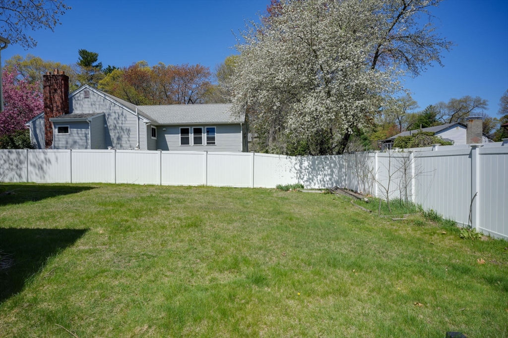 20 Fernglade Road Burlington, MA 01803 - Photo 3 of 36 Gallery Image 3