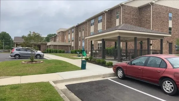 $1,059 | 705 Northeast 7th Street, McRae-Helena, GA 31037