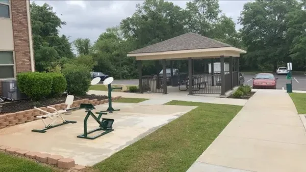 $1,059 | 705 Northeast 7th Street, McRae-Helena, GA 31037