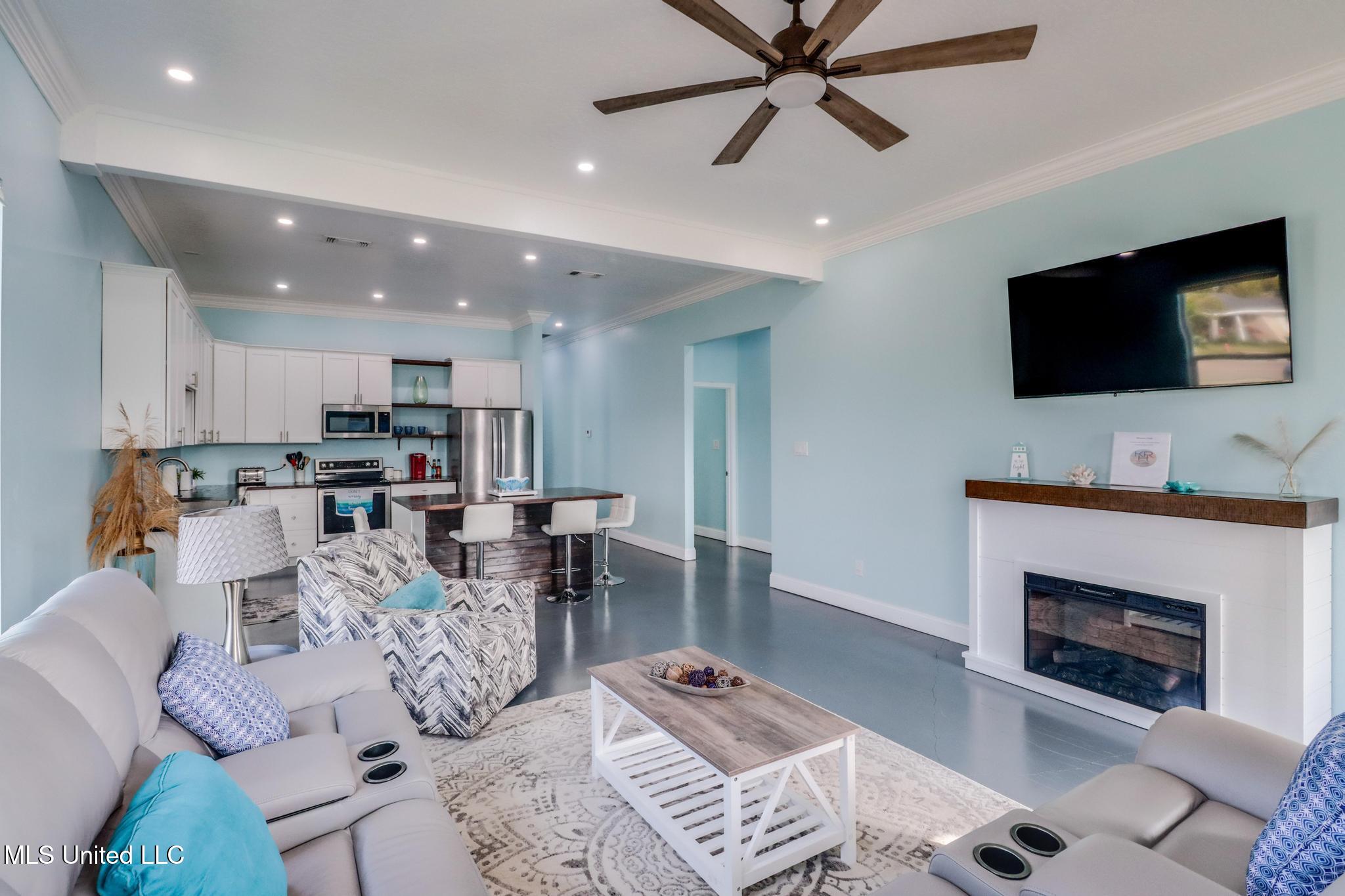 306 Cowan Road Gulfport, MS 39507 - Photo 5 of 27 IMG_8443