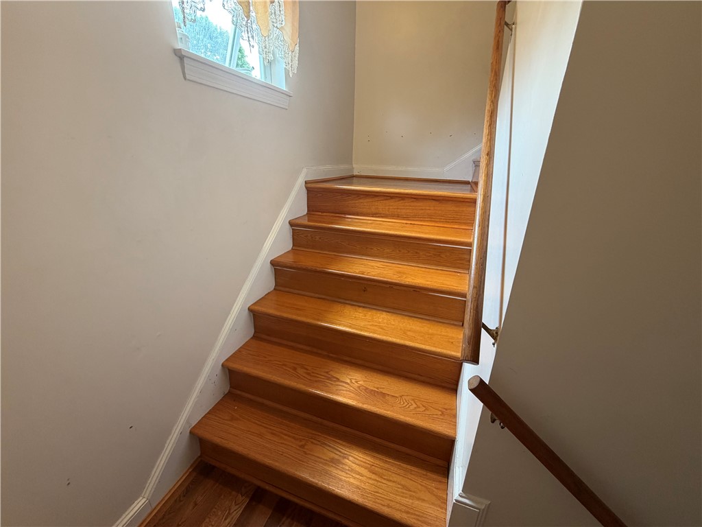 324 Dudley Street Providence, RI 02907 - Photo 11 of 24