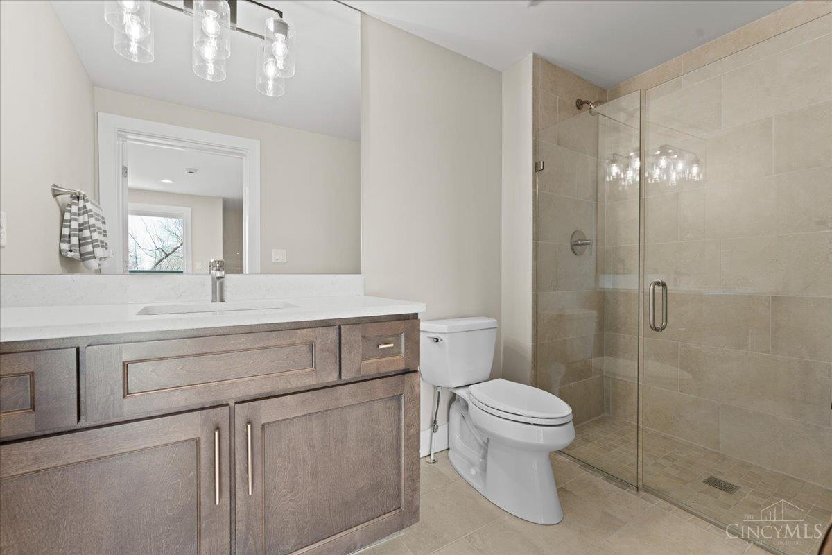 3906 Edwards Road, Unit B Cincinnati, OH 45209 - Photo 39 of 47