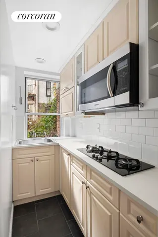 $735,000 | 237 West 15th Street, Unit 2C | Chelsea