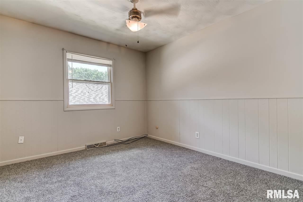 4009 Hazelcrest Road Springfield, IL 62703 - Photo 17 of 34