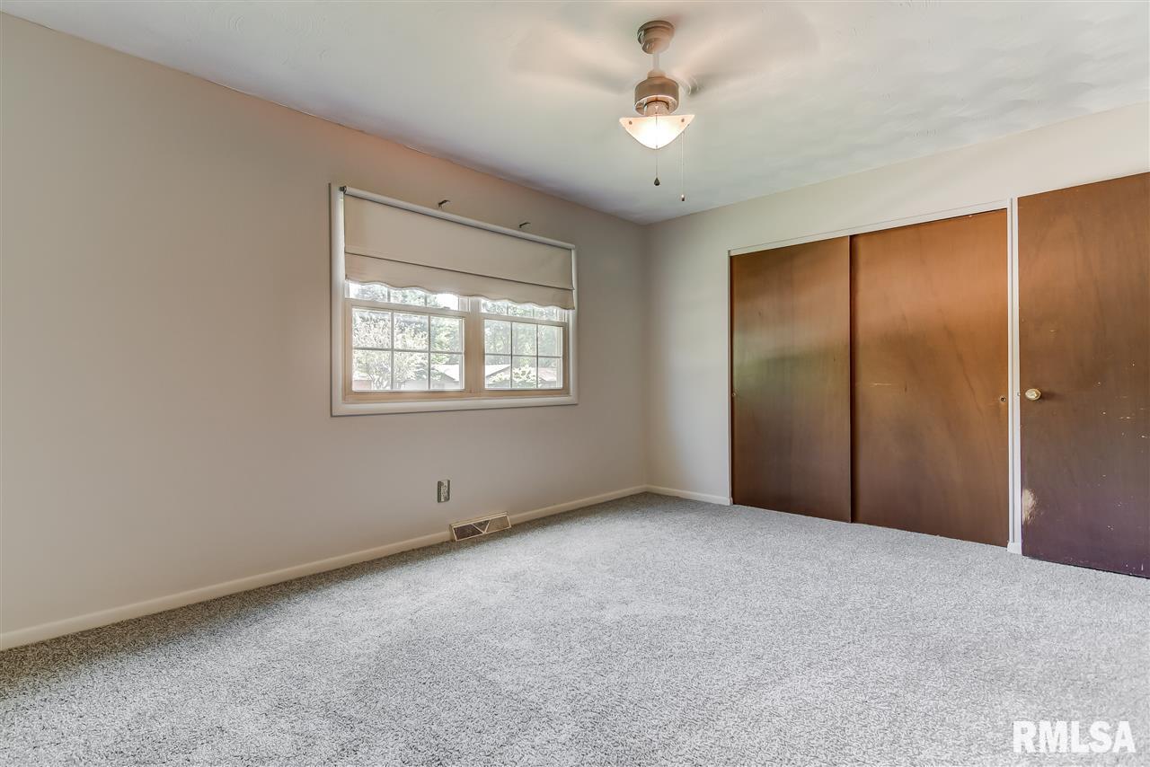 4009 Hazelcrest Road Springfield, IL 62703 - Photo 18 of 34