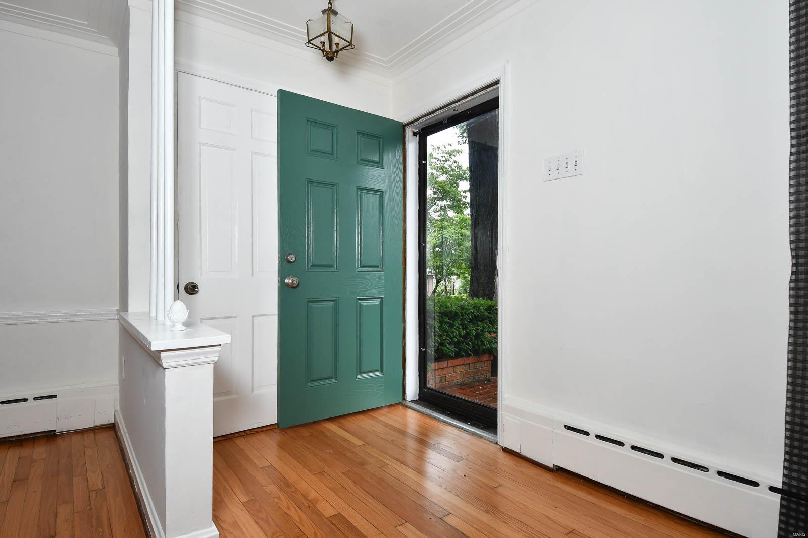 32 Green Acres Road St. Louis, MO 63137 - Photo 4 of 46