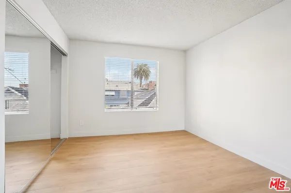 $3,595 | 1352 South Carmelina Avenue, Unit 308, Los Angeles, CA 90025