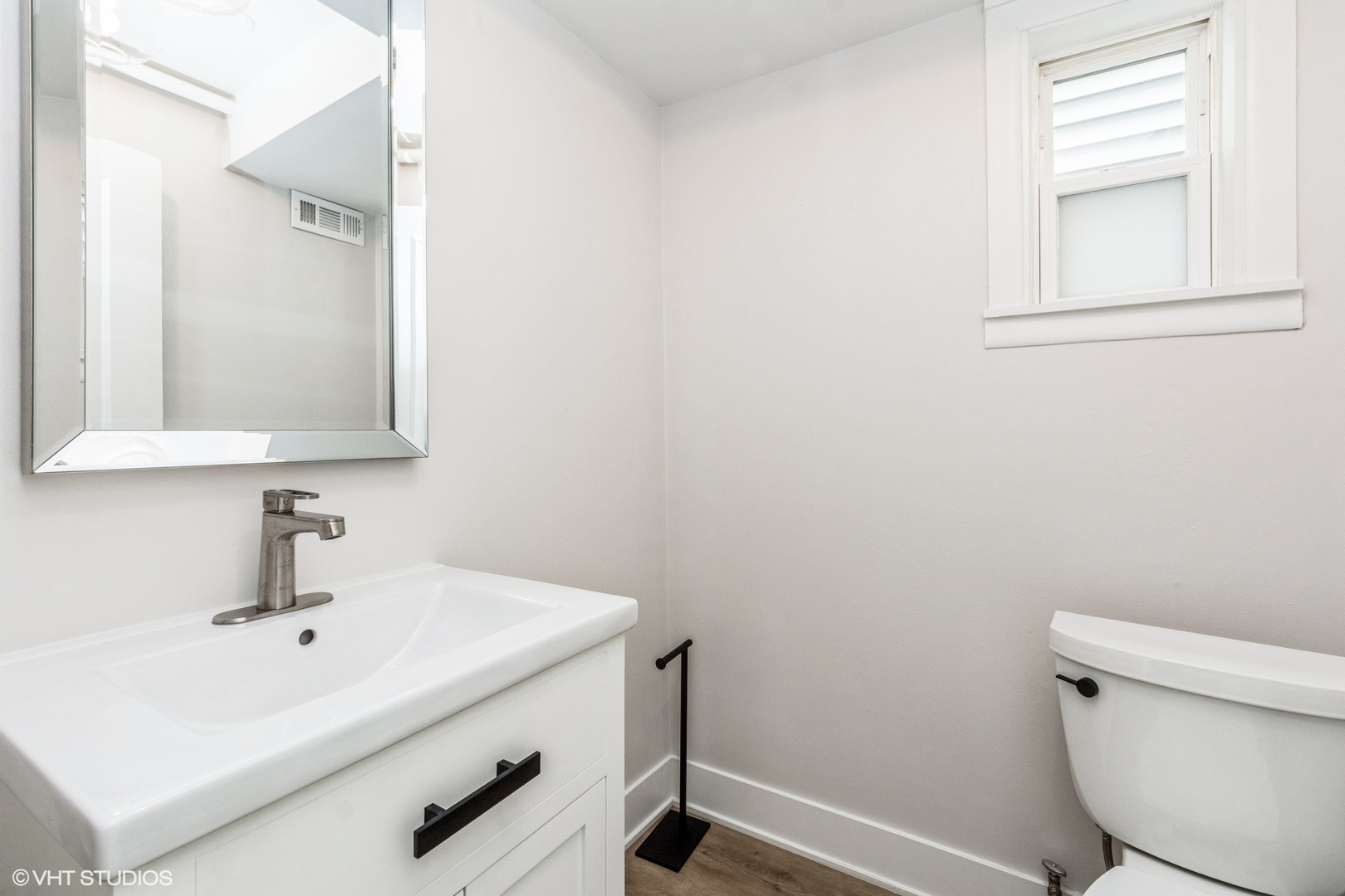 2909 North Ridgeway Avenue Chicago, IL 60618 - Photo 33 of 46