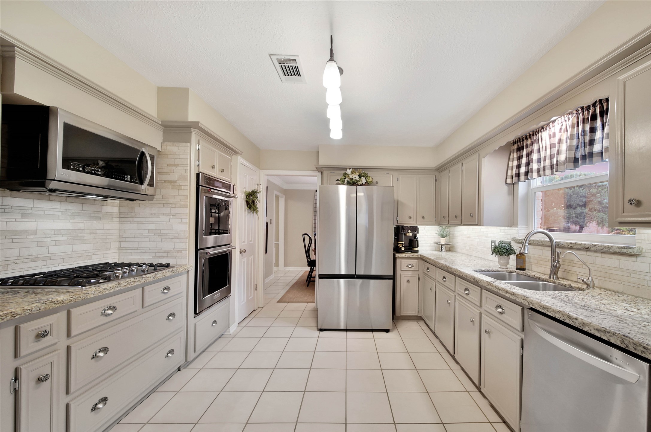17422 Sorrell Ridge Drive Spring, TX 77388 - Photo 4 of 40