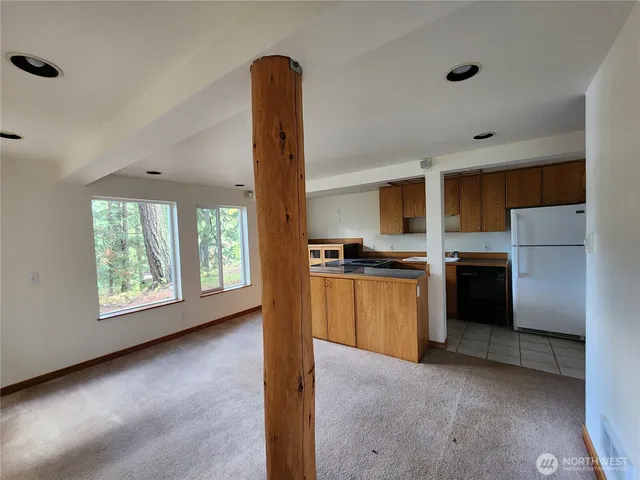 $4,500 | 8775 Battle Point Drive Northeast, Bainbridge Island, WA 98110
