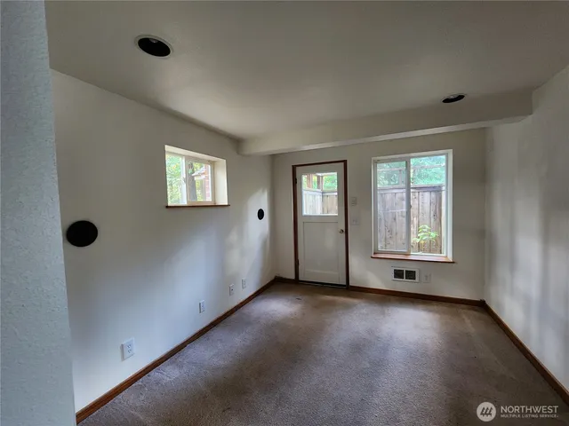 $3,500 | 8775 Battle Point Drive Northeast, Bainbridge Island, WA 98110