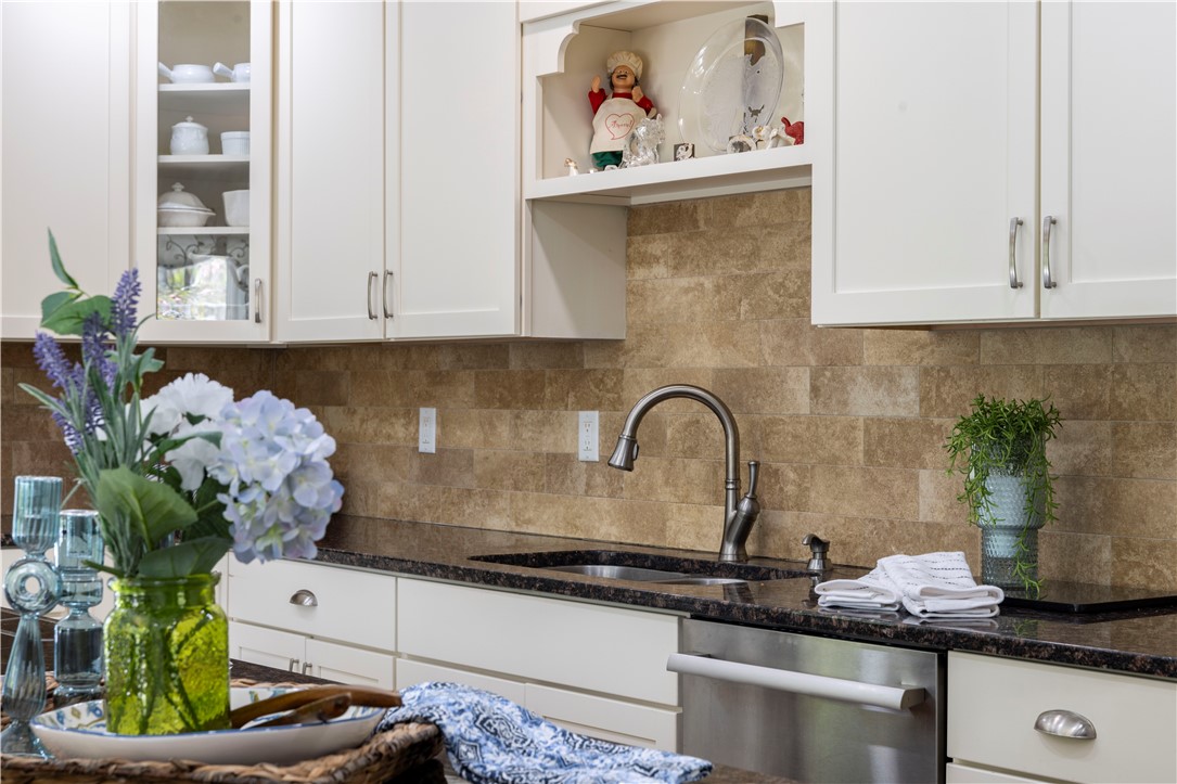 136 White Birch Circle Scituate, RI 02831 - Photo 18 of 46