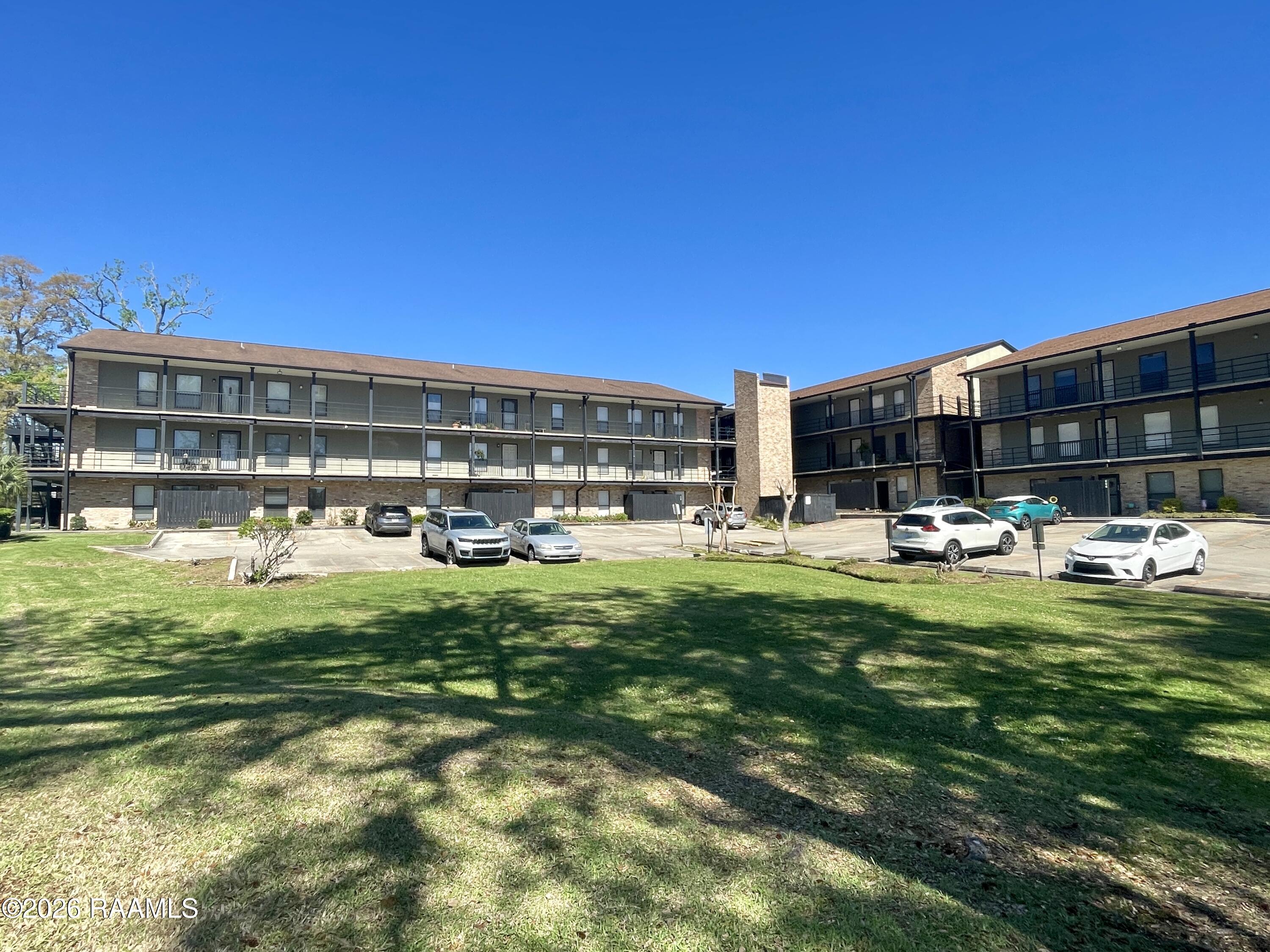 701 South College Road, Unit 215 Lafayette, LA 70503 - Photo 2 of 11 IMG_7249