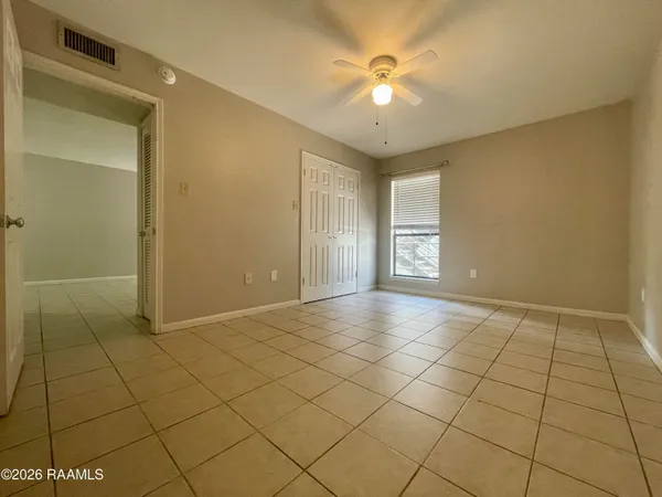 $75,000 | 701 South College Road, Unit 215, Lafayette, LA 70503