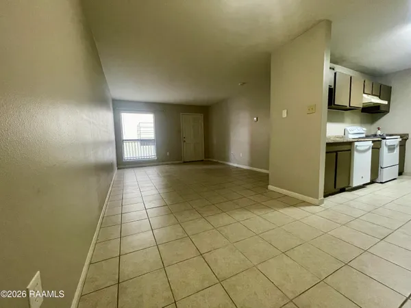 $75,000 | 701 South College Road, Unit 215, Lafayette, LA 70503