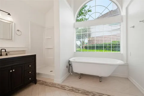 $405,000 | 5718 Willowbrook Drive, Rowlett, TX 75088