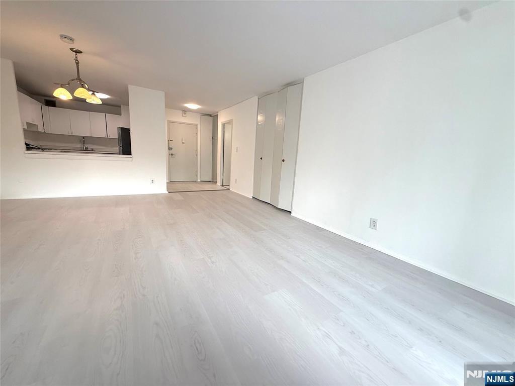 1203 River Road, Unit 14M Edgewater, NJ 07020 - Photo 14 of 22