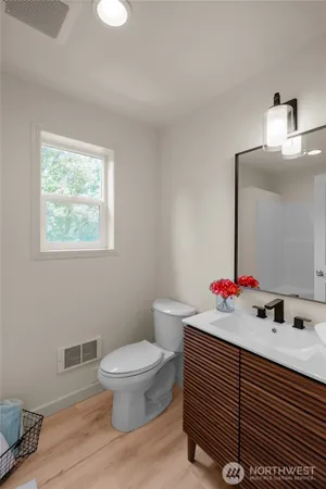 $2,258,900 | 4680 SR 6, Chehalis, WA 98532