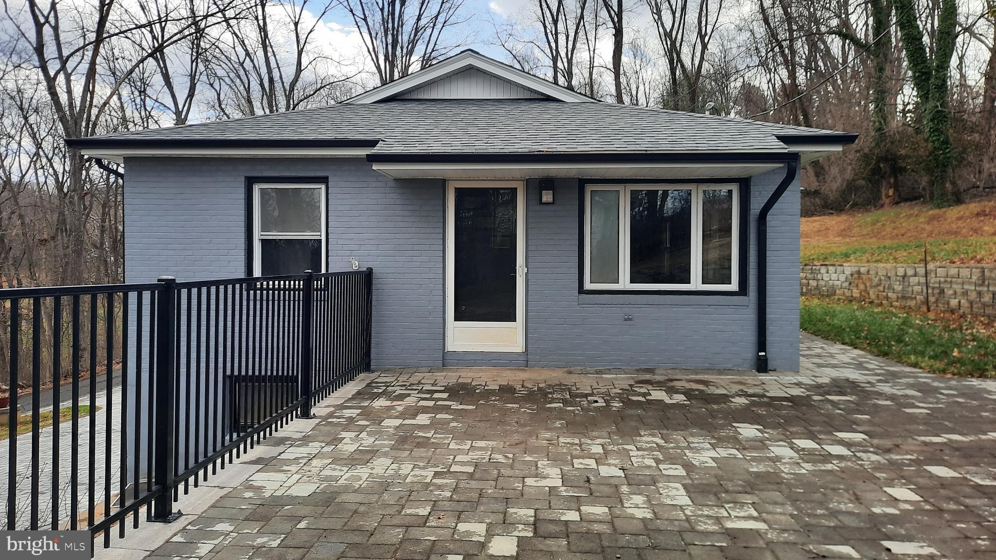 373 Bowman Road Front Royal, VA 22630 - Photo 19 of 28 a front view of a house