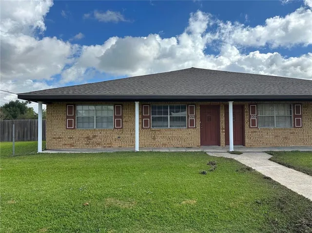 $1,200 | 205 Short Street, Boutte, LA 70039