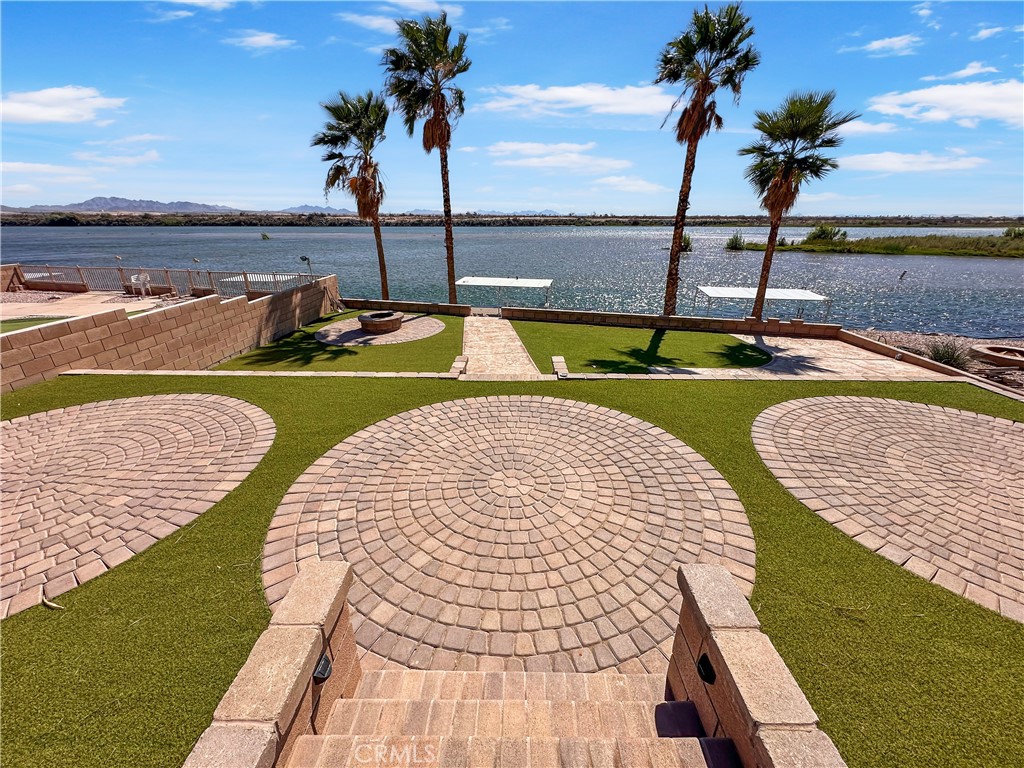 2734 Colorado River Road Blythe, CA 92225 - Photo 2 of 28 Backyard