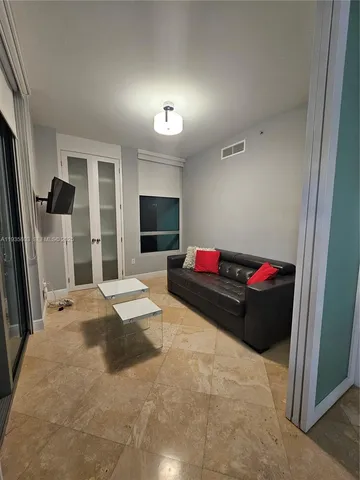 $3,950 | 41 Southeast 5th Street, Unit 1517, Miami, FL 33131