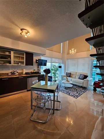 $3,950 | 41 Southeast 5th Street, Unit 1517, Miami, FL 33131