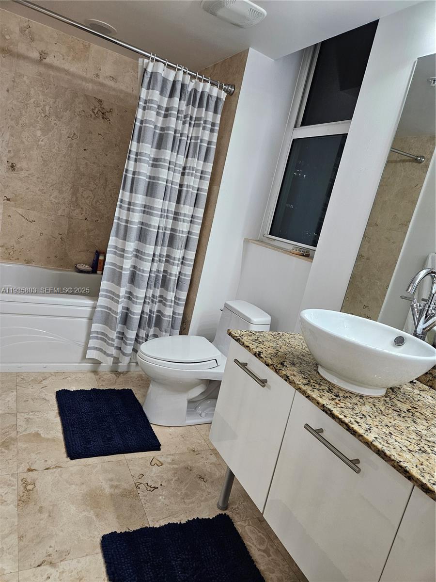 41 Southeast 5th Street, Unit 1517 Miami, FL 33131 - Photo 23 of 50