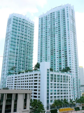 $3,950 | 41 Southeast 5th Street, Unit 1517, Miami, FL 33131
