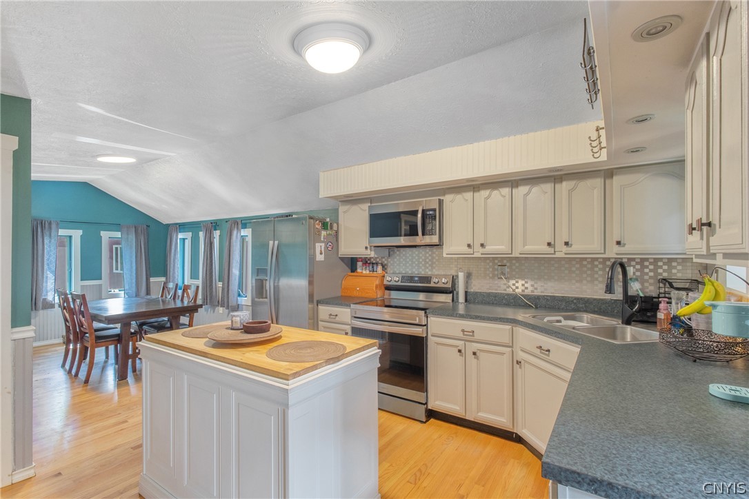 1330 County Rte 38 Parish, NY 13131 - Photo 12 of 50