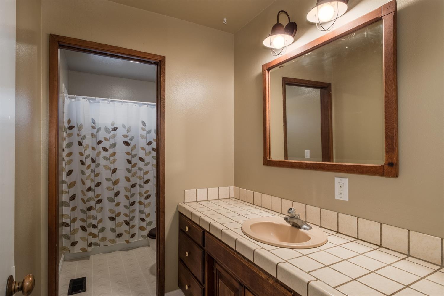 40674 Jean Road West Oakhurst, CA 93644 - Photo 22 of 47