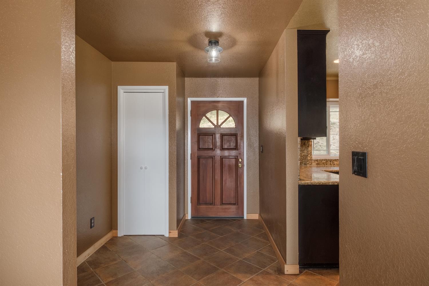 40674 Jean Road West Oakhurst, CA 93644 - Photo 8 of 47