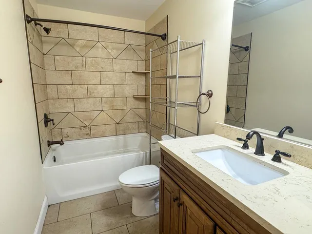 $517,500 | 410 St Paul Street, Burlington, VT 05401