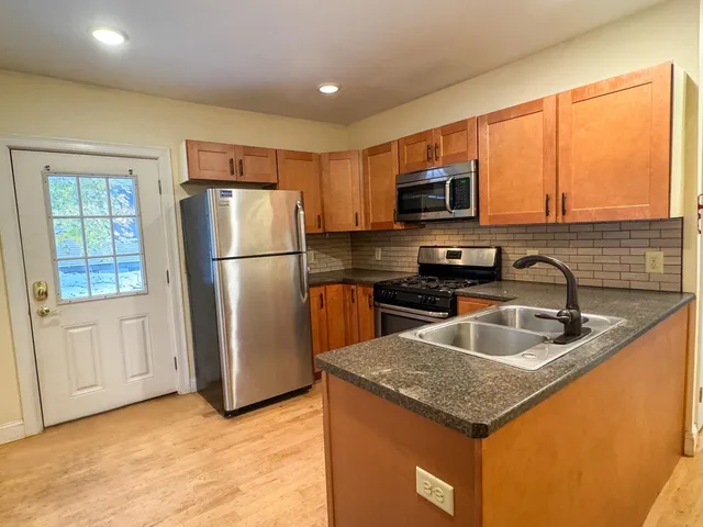 $517,500 | 410 St Paul Street, Burlington, VT 05401