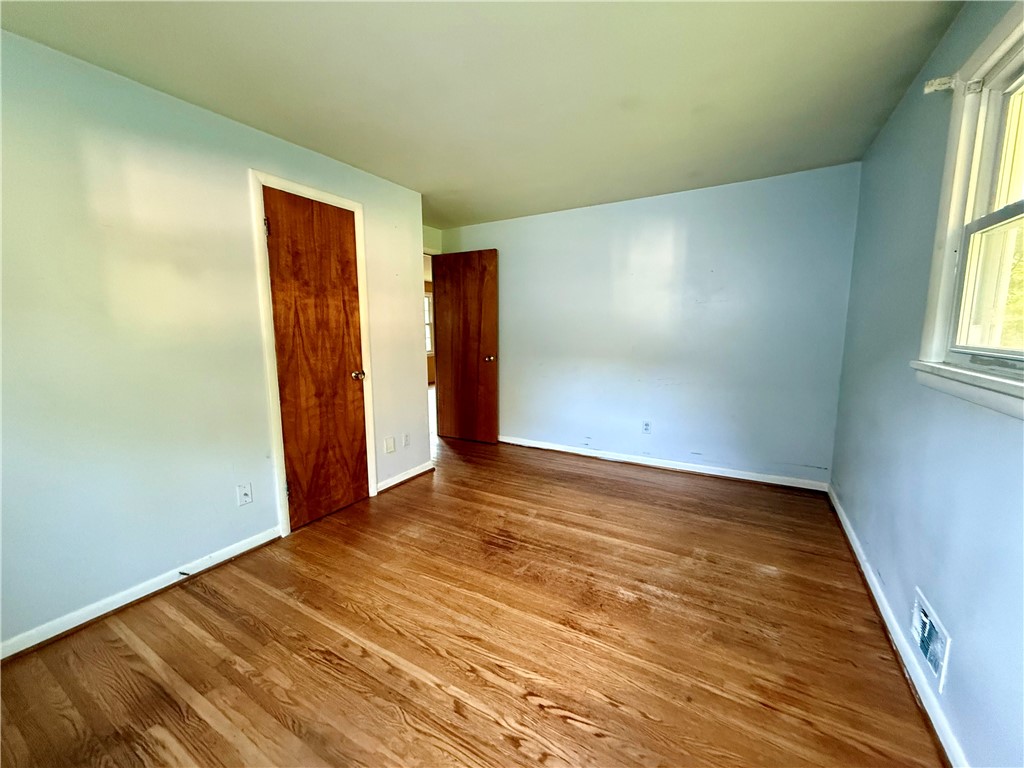 116 Lemoyn Avenue Rochester, NY 14612 - Photo 15 of 21