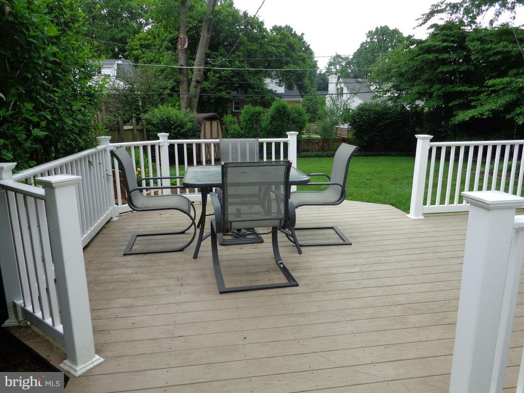 504 Overcrest Road Towson, MD 21286 - Photo 25 of 27 Deck