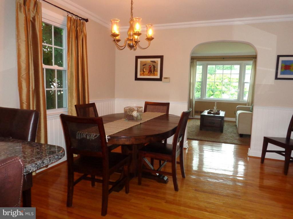 504 Overcrest Road Towson, MD 21286 - Photo 4 of 27 Dining Room