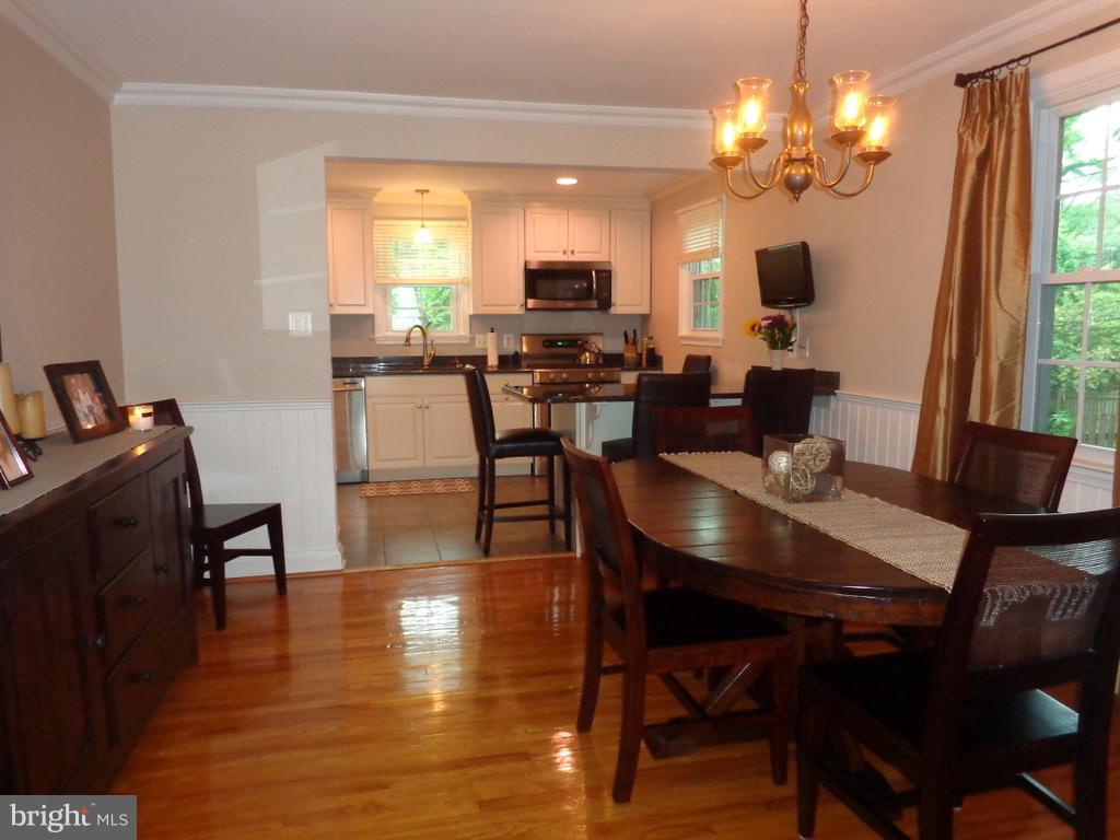 504 Overcrest Road Towson, MD 21286 - Photo 5 of 27 Dining Room
