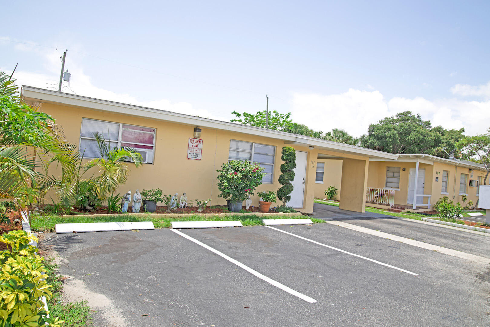 107 East 27th Street Riviera Beach, FL 33404 - Photo 1 of 1 Front