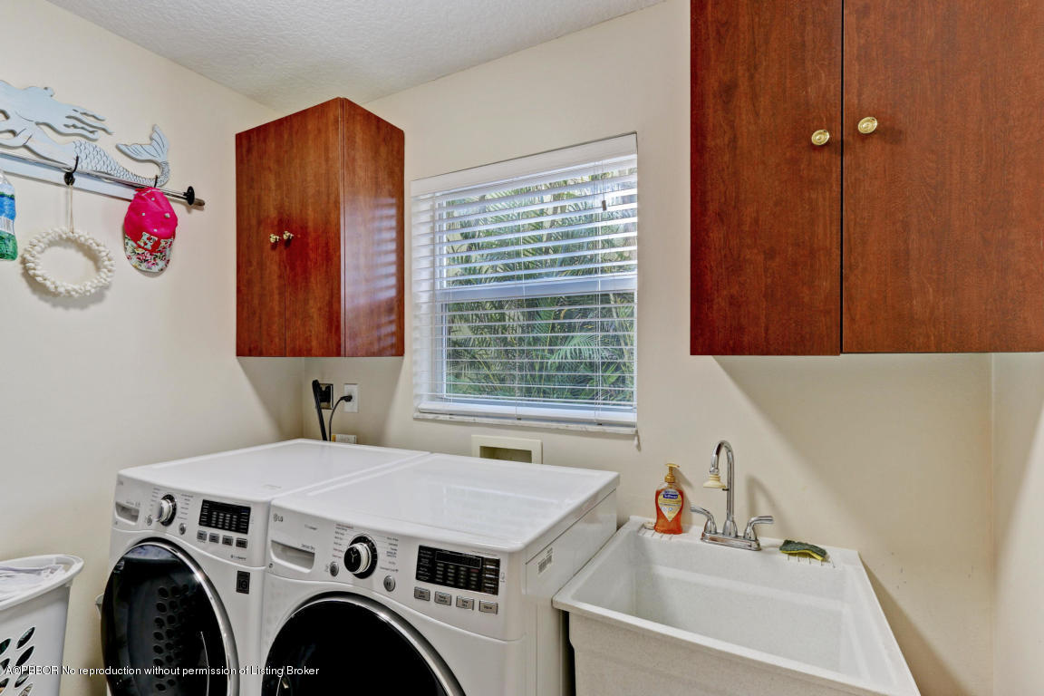 18905 Southeast County Line Road Jupiter, FL 33469 - Photo 25 of 74 25