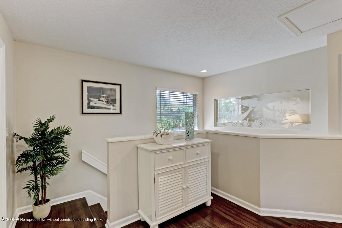 18905 Southeast County Line Road Jupiter, FL 33469 - Photo 31 of 74 31