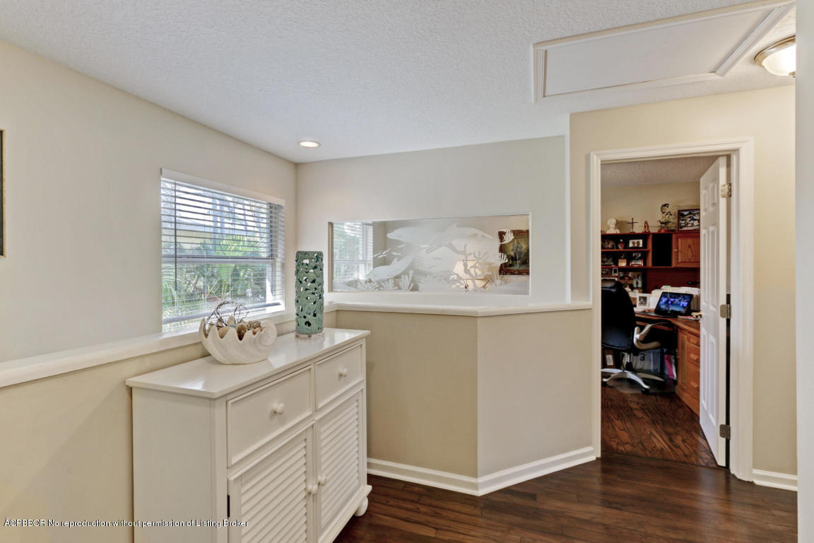 18905 Southeast County Line Road Jupiter, FL 33469 - Photo 33 of 74 33