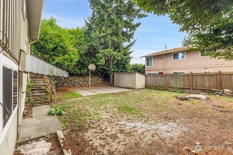 8555 South 120th Street Seattle, WA 98178 - Photo 6 of 18