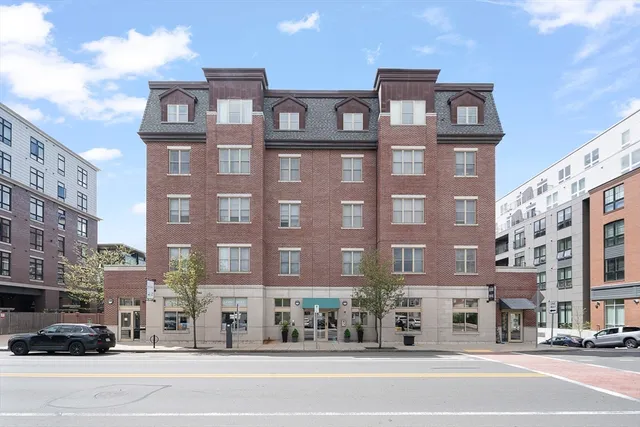 $3,700 | 116 Rantoul Street, Unit 109, Beverly, MA 01915