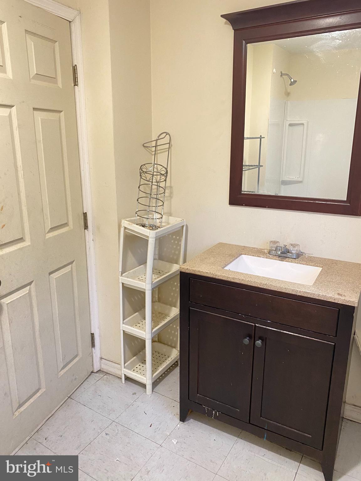 5141 Reno Street Philadelphia, PA 19139 - Photo 8 of 20 VANITY