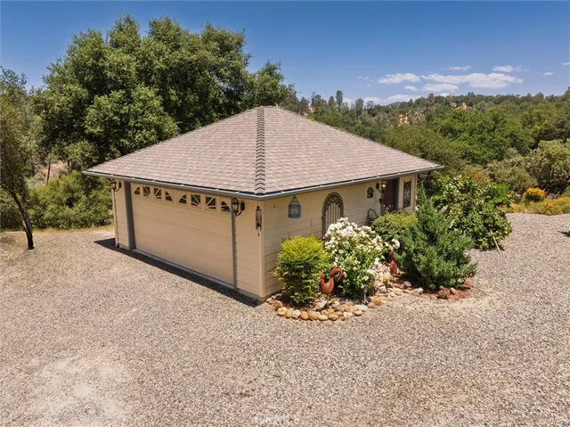 $889,000 | 45740 Green Lake Court, Coarsegold, CA 93614